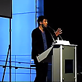 TEDxMunich: Designer Paul Cocksedge creates light...
